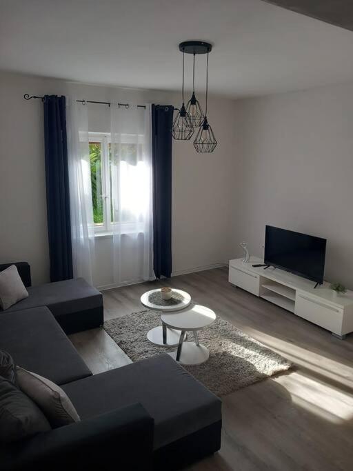 Apartment Dora-100M From The Central Beach ماكارسكا المظهر الخارجي الصورة