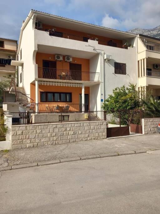 Apartment Dora-100M From The Central Beach ماكارسكا المظهر الخارجي الصورة