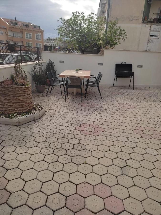 Apartment Dora-100M From The Central Beach ماكارسكا المظهر الخارجي الصورة